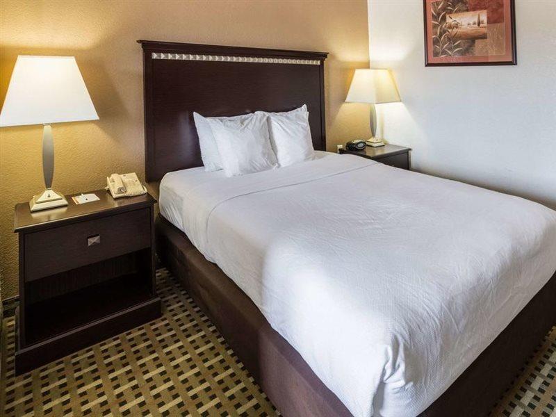 Quality Suites Burleson - Ft Worth Dış mekan fotoğraf