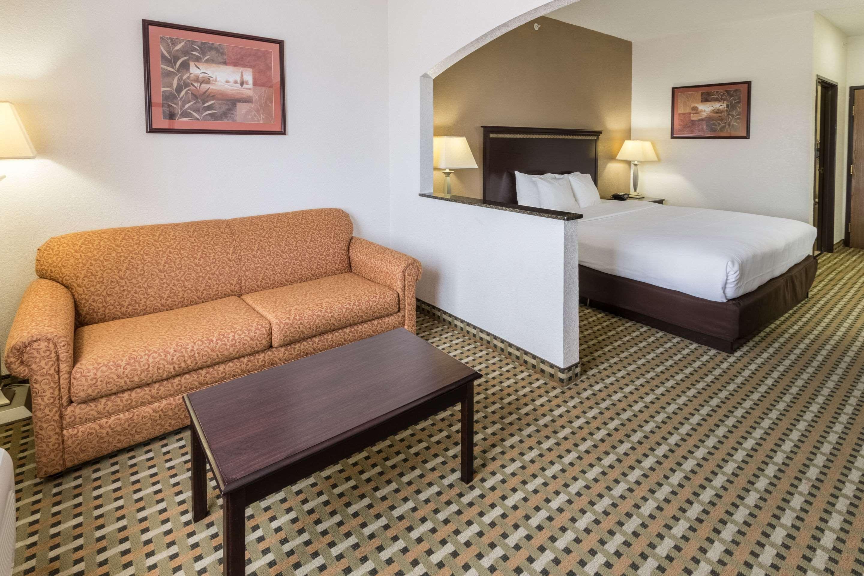Quality Suites Burleson - Ft Worth Dış mekan fotoğraf